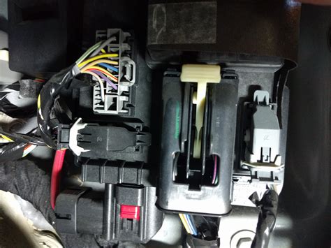 2010 ford taurus smart junction box|Suspected SJB problem .